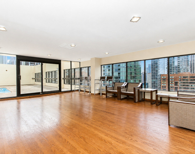 230 E Ontario Street - Photo Thumbnail 11
