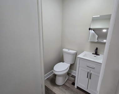 5522 Pershing Avenue - Photo Thumbnail 18