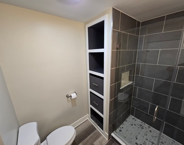5522 Pershing Avenue - Photo Thumbnail 13