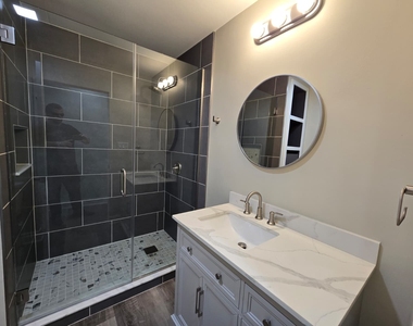 5522 Pershing Avenue - Photo Thumbnail 14