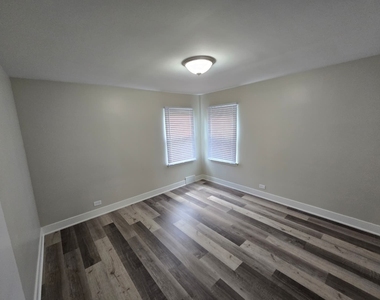 5522 Pershing Avenue - Photo Thumbnail 20