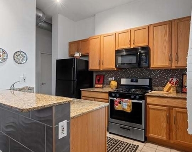 950 W Leland Avenue - Photo Thumbnail 8