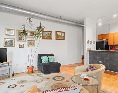 950 W Leland Avenue - Photo Thumbnail 3