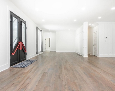 4056 Ashford Dunwoody Road Ne - Photo Thumbnail 19