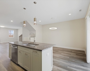 10604 Alice Mae Court - Photo Thumbnail 4