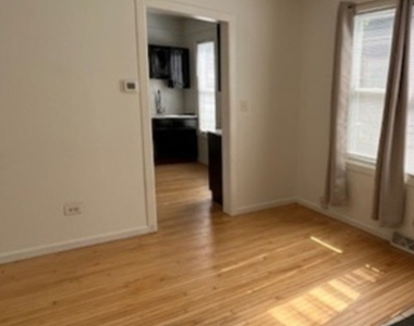 13841 Forest Avenue - Photo Thumbnail 5