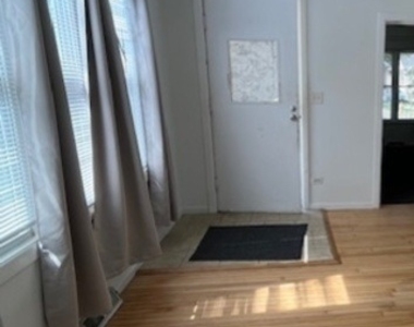 13841 Forest Avenue - Photo Thumbnail 6