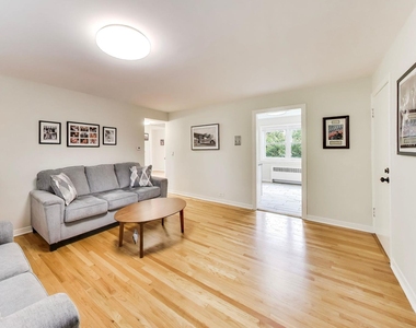 6407 N Normandy Avenue - Photo Thumbnail 3
