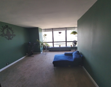5415 N Sheridan Road - Photo Thumbnail 5