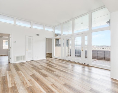 346 Carpenter Drive - Photo Thumbnail 14