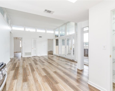 346 Carpenter Drive - Photo Thumbnail 11