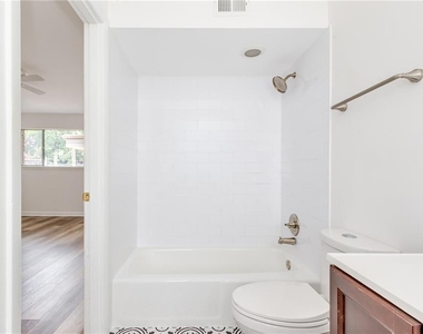 346 Carpenter Drive - Photo Thumbnail 30
