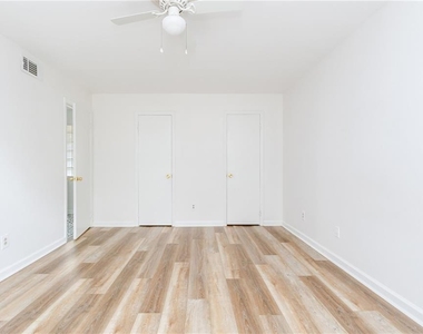 346 Carpenter Drive - Photo Thumbnail 33