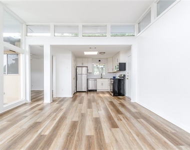 346 Carpenter Drive - Photo Thumbnail 21