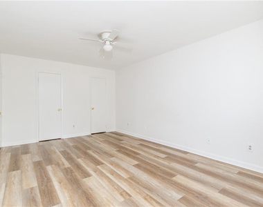 346 Carpenter Drive - Photo Thumbnail 26