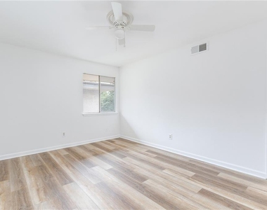 346 Carpenter Drive - Photo Thumbnail 37