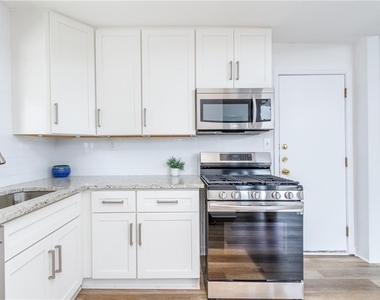 346 Carpenter Drive - Photo Thumbnail 8