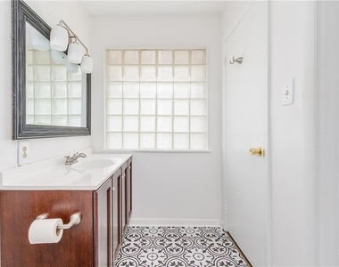 346 Carpenter Drive - Photo Thumbnail 31
