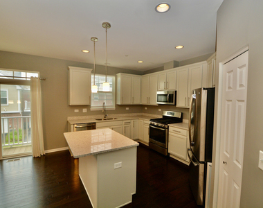 2953 Madison Drive - Photo Thumbnail 3