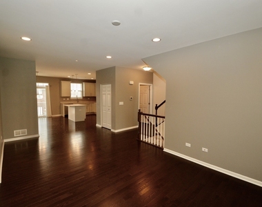 2953 Madison Drive - Photo Thumbnail 2