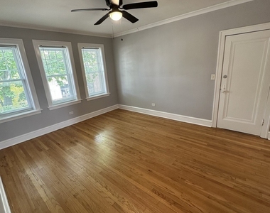 5735 W Wellington Avenue - Photo Thumbnail 2