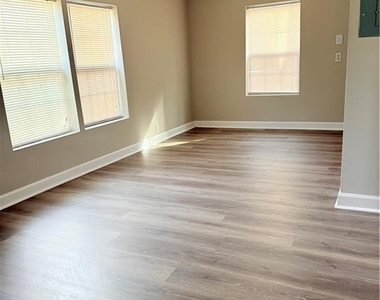 2483 Randall Street - Photo Thumbnail 3