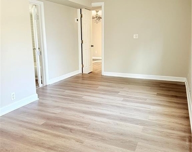 2483 Randall Street - Photo Thumbnail 4