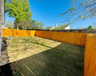 2335 Gateview Court - Photo Thumbnail 13