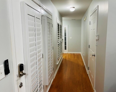 2335 Gateview Court - Photo Thumbnail 2