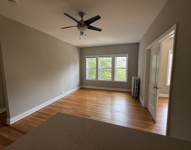 836 E 53rd Street - Photo Thumbnail 6