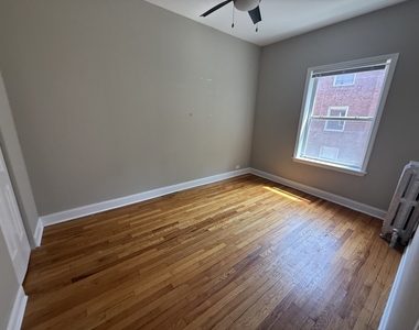 836 E 53rd Street - Photo Thumbnail 11