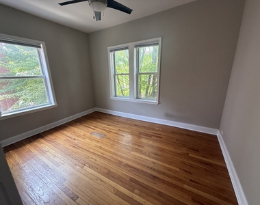 836 E 53rd Street - Photo Thumbnail 9