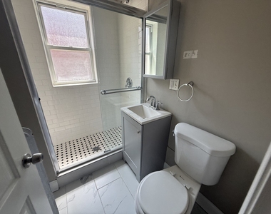 836 E 53rd Street - Photo Thumbnail 13