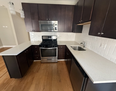 836 E 53rd Street - Photo Thumbnail 8