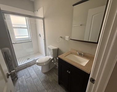 836 E 53rd Street - Photo Thumbnail 14