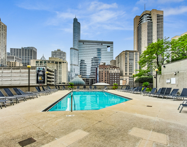 10 E Ontario Street - Photo Thumbnail 31