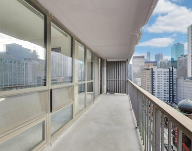 10 E Ontario Street - Photo Thumbnail 19