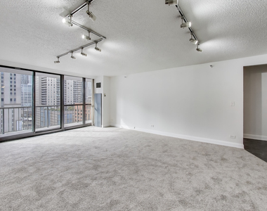 10 E Ontario Street - Photo Thumbnail 7