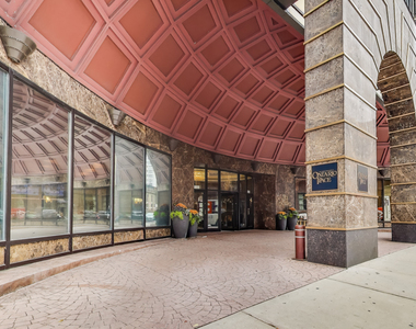 10 E Ontario Street - Photo Thumbnail 2
