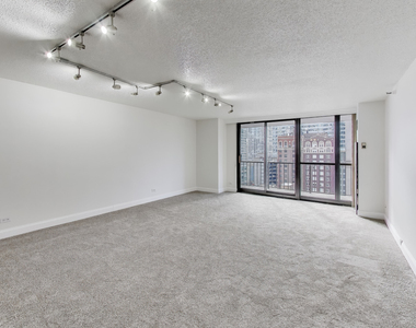 10 E Ontario Street - Photo Thumbnail 6