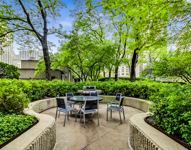 10 E Ontario Street - Photo Thumbnail 37