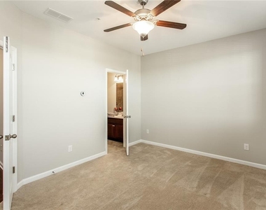 335 Beacons Place - Photo Thumbnail 2