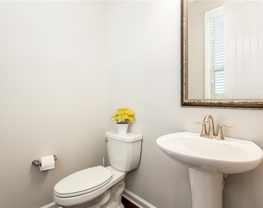 335 Beacons Place - Photo Thumbnail 9