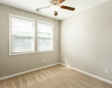 335 Beacons Place - Photo Thumbnail 28