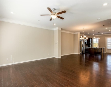 335 Beacons Place - Photo Thumbnail 16