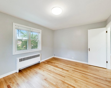6405 N Normandy Avenue - Photo Thumbnail 11