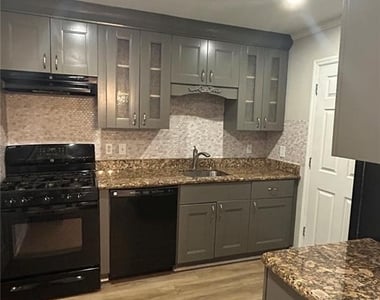 1453 Springleaf Circle Se - Photo Thumbnail 4