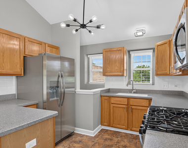 1960 Heron Avenue - Photo Thumbnail 11