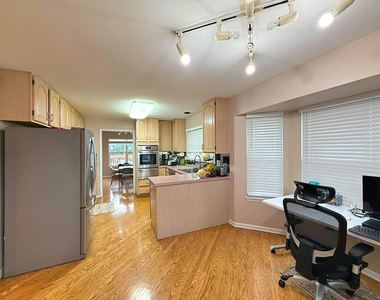 991 Sweetflower Drive - Photo Thumbnail 4