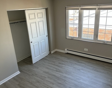 790 Lee Street - Photo Thumbnail 4